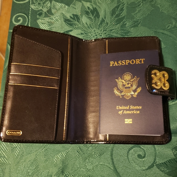 Coach Wallet - Picture 8 of 10